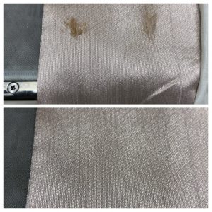 ジャケットに付いた食べこぼしのシミ